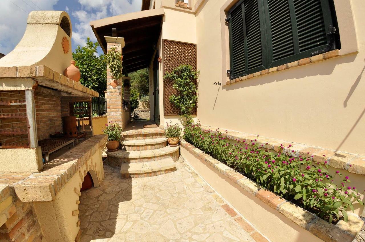 Villa Romantica Перама Экстерьер фото